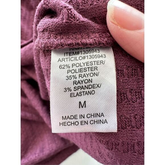 Chaser Burgundy Waffle Top Size Medium - Picture 5 of 5